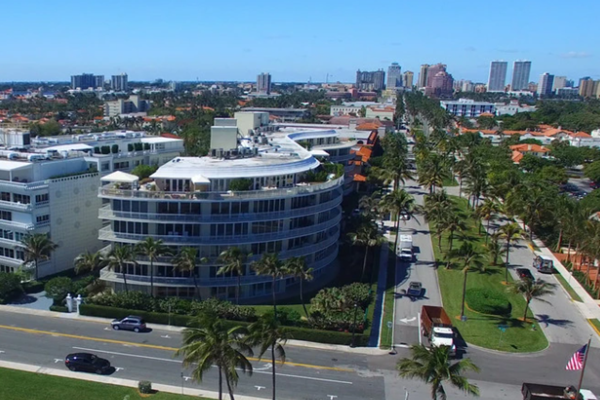 雙碳時代，什么樣的綠色建筑，能讓居住擁抱自然？